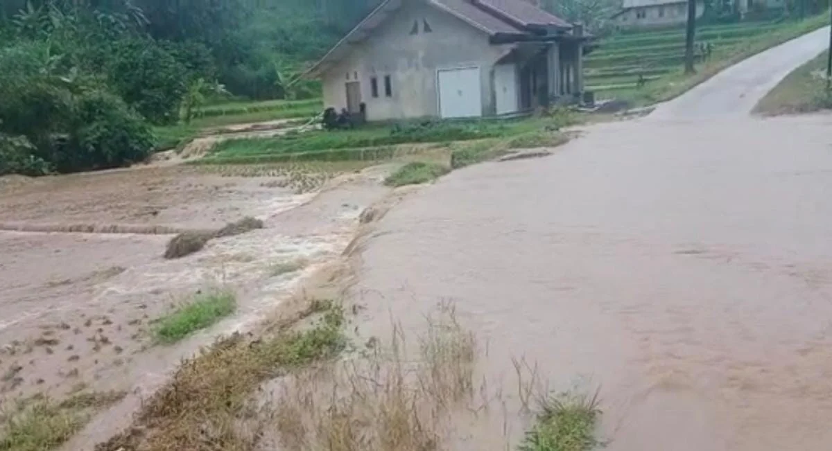 Desa Simpang Cianjur Dilanda Banjir dan Longsor. (ist)