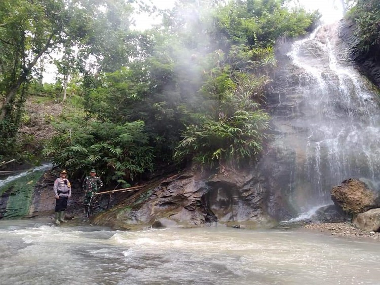 Air Terjun Panas Sukasirna yang Konon Bisa Sembuhkan Beragam Penyakit