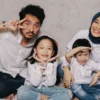 Ayu dan Omesh Ajarkan Anak Jaga Kesahatan Gigi