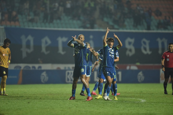 Hasil Persib Bandung vs Bhayangkara FC, Pangeran Biru Unggul 2-1