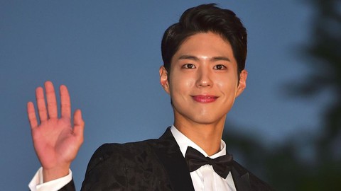 Berhati Malaikat! Park Bo Gum Meluangkan Waktu Jadi Sukarelawan