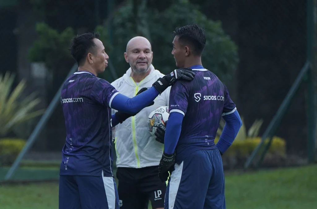 Teja Absen Lawan Persija, Luizinho Passos Siapkan Kiper Pengganti