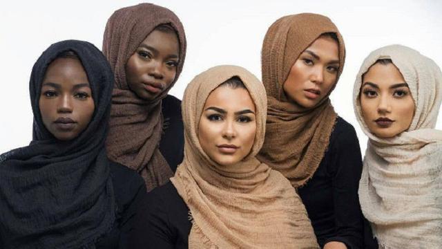 5 Rekomendasi Warna Hijab Yang Bikin Wajah Jadi Cerah