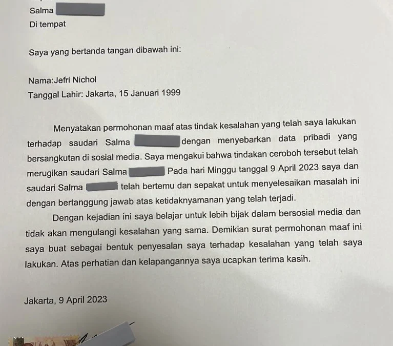 Aktor Jefri Nichol salah target doxing hater di Twitter, ia pun tulis permohonan maaf di atas materai.