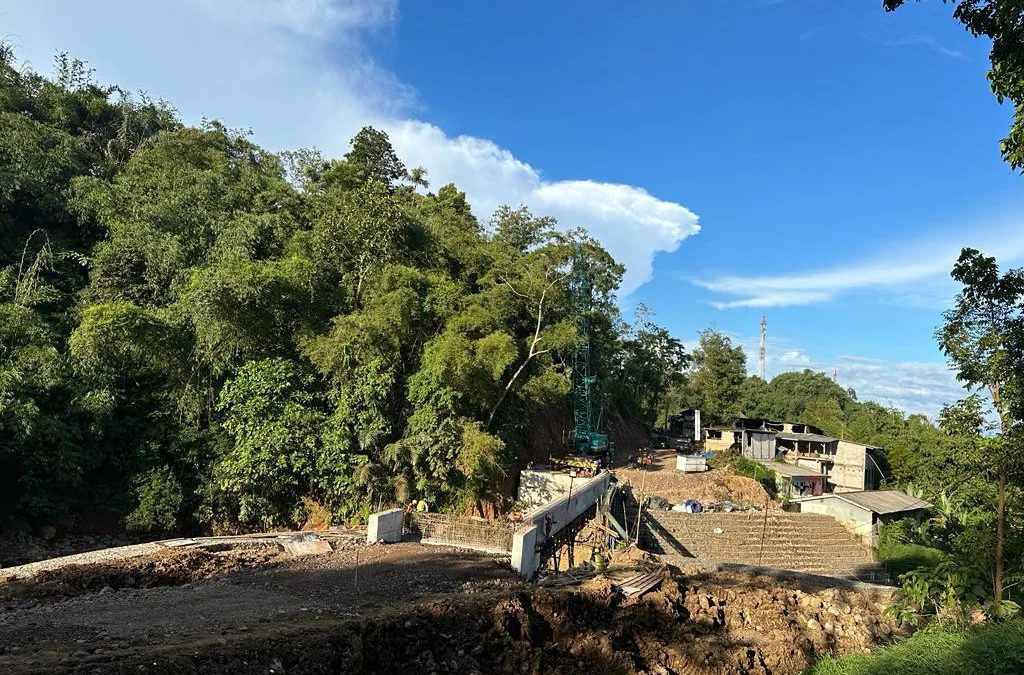 Bupati Cianjur Minta Pembangunan Jembatan Cijedil Dikebut. (hyt)