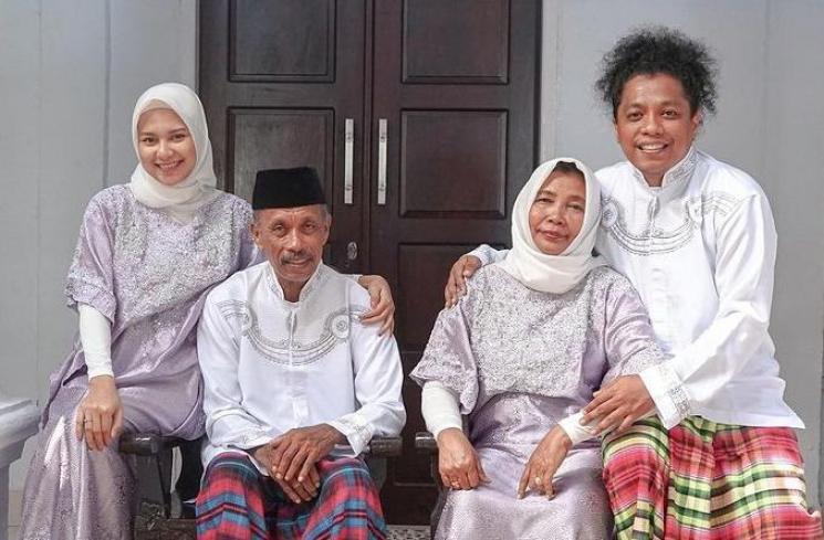 Artis Indah Permatasari Tak Rayakan Lebaran Bersama Keluarganya