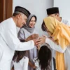 5 Cara Menjawab Pertanyaan "Kapan Nikah?" Saat Lebaran