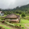 Abah Jajang Bertekad Tak Ingin Merubah Rumahnya