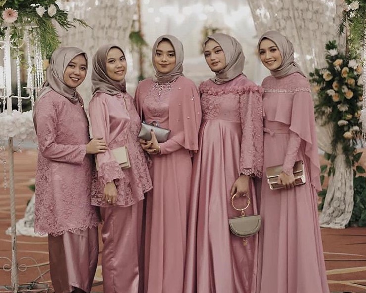 5 Rekomendasi Warna Tunik Terbaru dengan Kesan Elegant Cocok Untuk Baju Lebaran 2023!