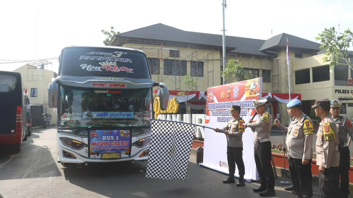 Polres Cianjur Lepas 4 Bus Mudik Gratis Tujuan Sukoharjo dan Wonogiri