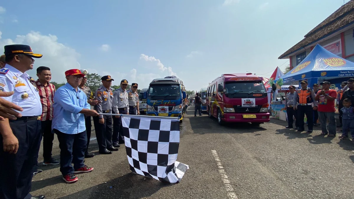 Bupati Berangkatkan 270 Pemudik ke Cianjur Selatan dari Terminal Pasirhayam