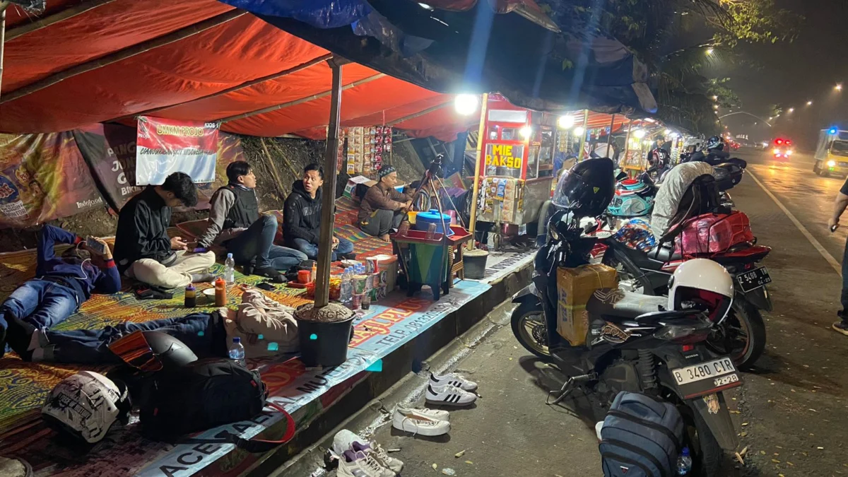 Area Penjual Cincau di Haurwangi Cianjur Jadi Spot Favorit Pemudik untuk Beristirahat