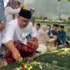 Bupati Cianjur Herman Suherman Isi Momen Idul Fitri dengan Ziarah ke Makam Orangtua