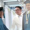 Moment Haru, Ridwan Kamil Menggantikan Almarhum Eril Wisuda