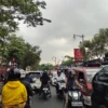 Pekan Terakhir Puasa Sejumlah Ruas Jalan Dilanda Kemacetan. (dik)