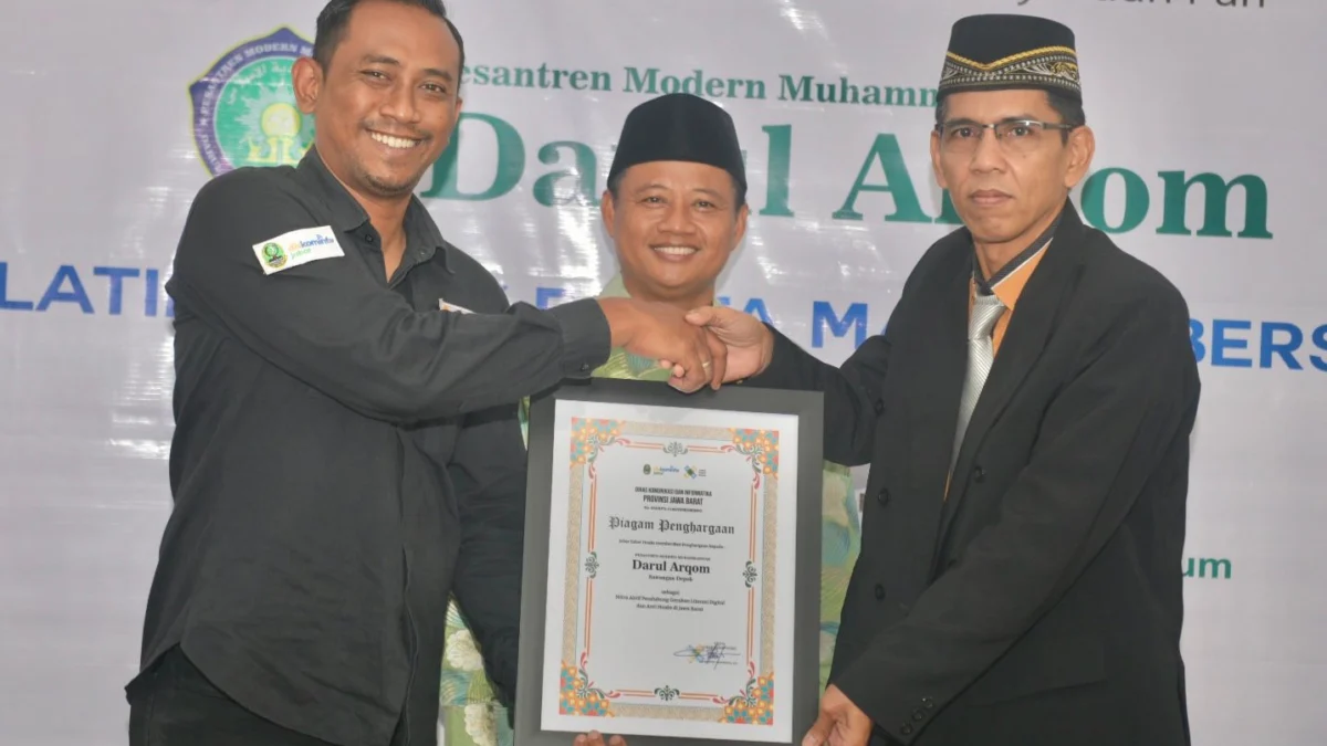 Pemda Provinsi Jabar Bekali Santri Kemampuan Cek Fakta Mandiri