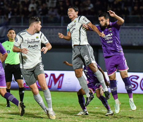 Hasil Persita vs Persib, Maung Bandung Dibantai 4-0 oleh Tim Tuan Rumah