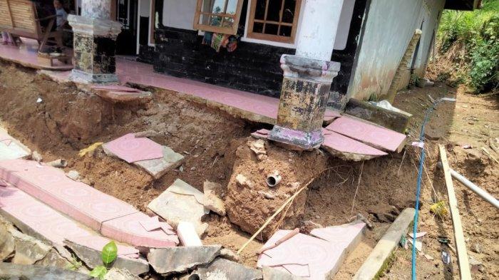 Sejumlah Rumah di Cianjur Terancam Akan Adanya Pergerakan Tanah