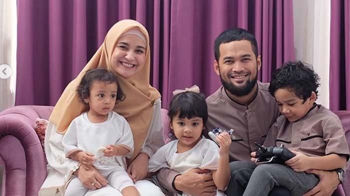 Pasangan Suami Istri Teukeu Wisnu & Shireen Ajarkan Anak Berpuasa