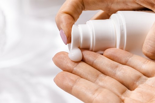 Tips memilih sunscreen untuk hadapi cuaca panas ekstrem