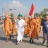 Puluhan Biksu Lanjutkan Jalan Kaki untuk Ritual Thudong ke Borobudur