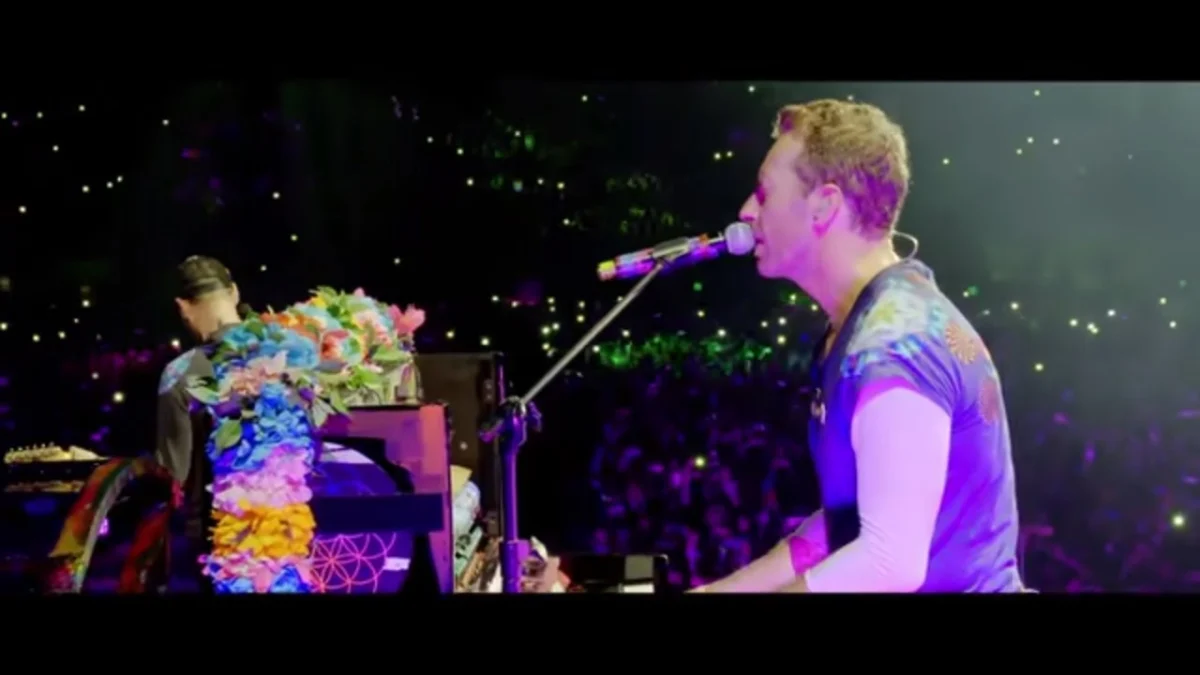 pelaksanaan konser Coldplay