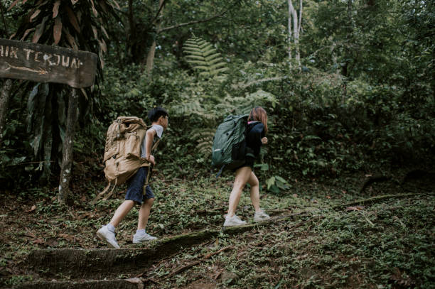 Kegiatan Pendakian di Gunung Pangrango Kembali Ditutup Setelah Viral Pendaki Buang CD Kotor