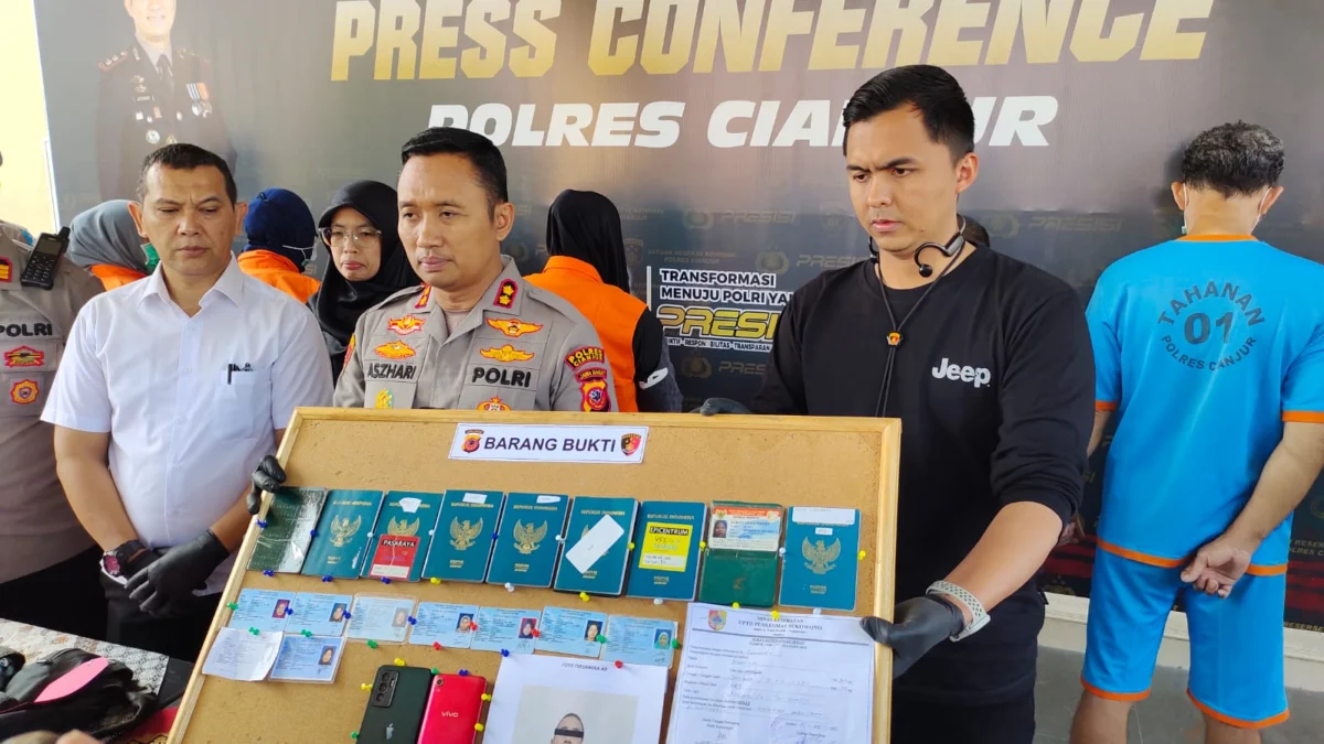 Polisi Tangkap Delapan Tersangka TPPO, Korbannya 15 Orang, Berbagai Barang Bukti Diamankan