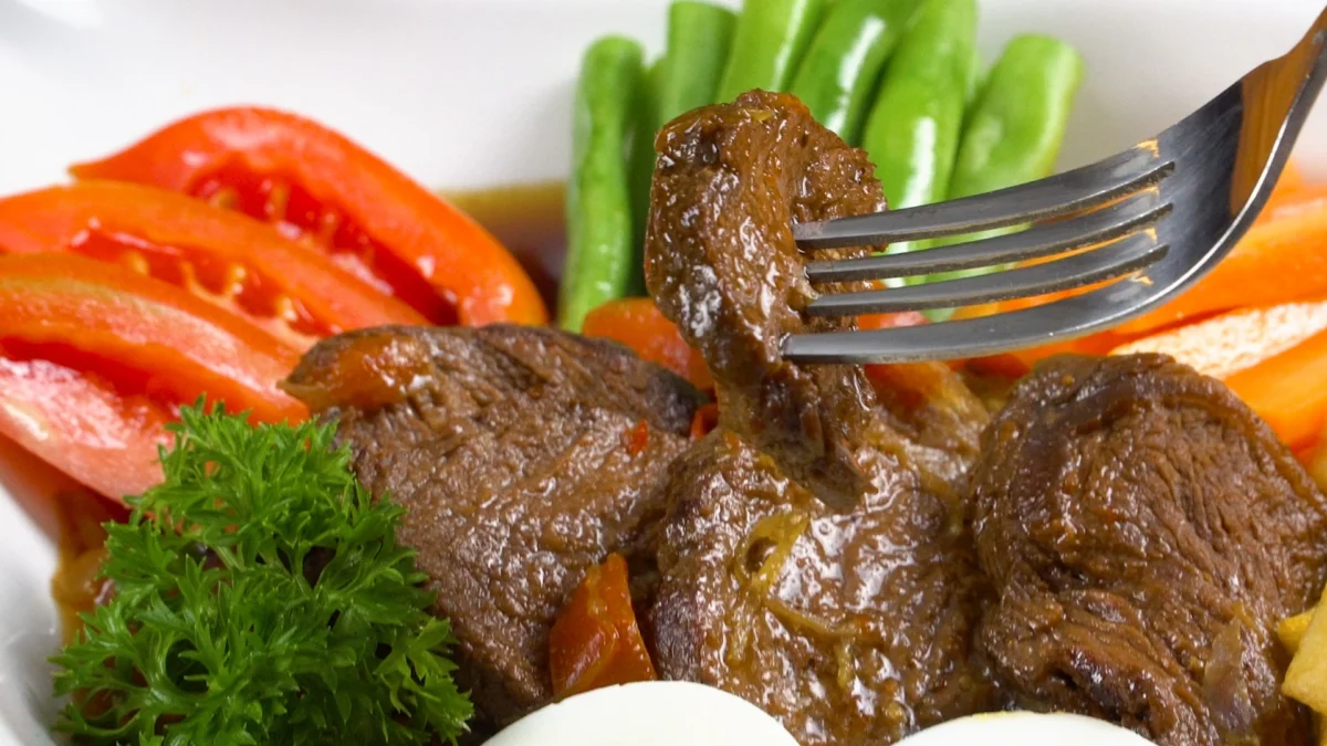 Resep Bistik Daging Sapi Khas Solo, Lezatnya Bikin Nambah Nasi!