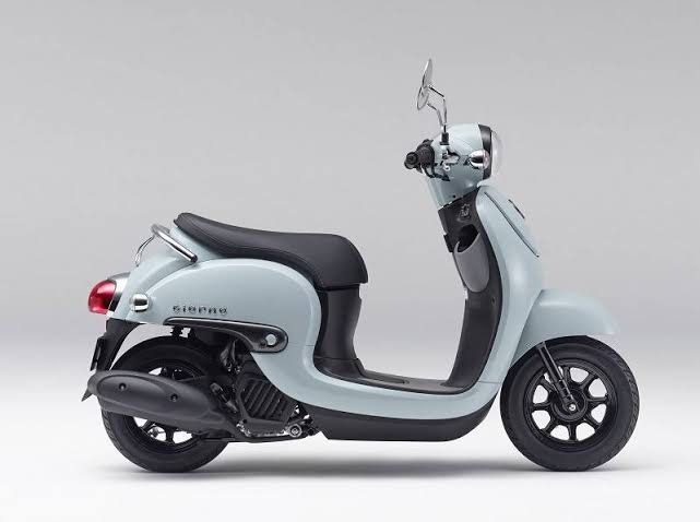 Honda Scoopy Stylo 160 Makin Cakep dengan Gaya Klasik Eropa