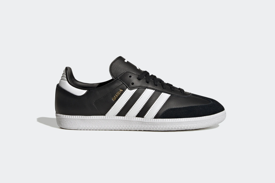 10 Sepatu Adidas Original Harga 1 Jutaan, Yakin Gak Tergiur?