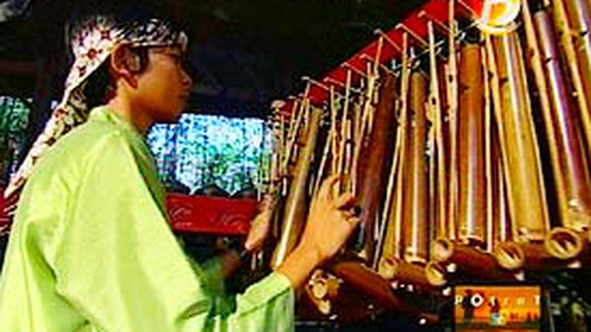 Mitos Angklung, Alat Musik Tradisional Kabupaten Cianjur