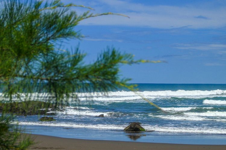 Rekomendasi 3 Wisata Alam Terindah di Cianjur, Pantai hingga Kebun Teh