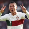 Kalahkan Lionel Messi, Cristiano Ronaldo Jadi Atlet dengan Pendapatan Tertinggi di Dunia