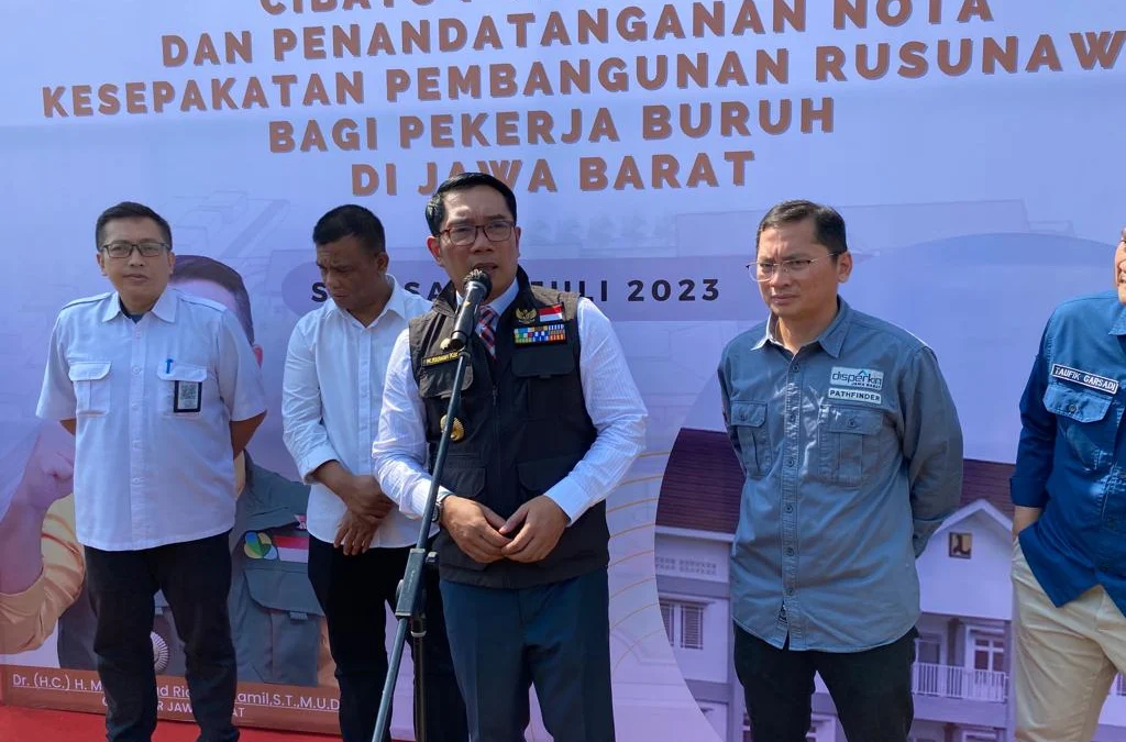 Ridwan Kamil Resmikan Apartemen Transit