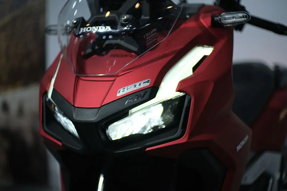 4 Hal Menarik Motor Honda ADV 160 Gaya Para Petualang