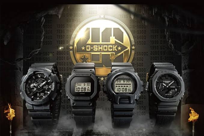 Perbandingan Jam Tangan Casio G-Shock Gravitymaster GR-8100-1A3 dengan Jam Tangan Casio G-Shock DW5600