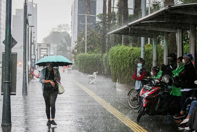 Jabodebek Mendadak Hujan