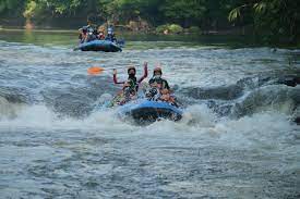 Rafting Sungai Ciliwung