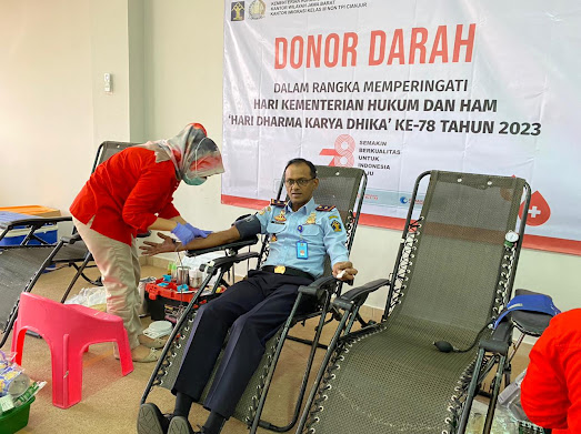 Peringati Hari Lahir Kemenkumham, Kantor Imigrasi Cianjur Laksanakan Donor Darah. (dys)