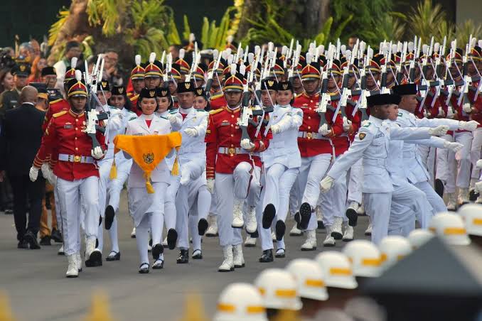 Makna Mendalam Dibalik Penurunan Bendera Merah Putih