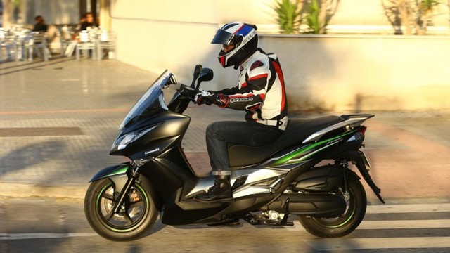 Menjadi Pilihan Menarik di Segmen Skuter! Berikut Spesifikasi Lengkap Kawasaki J125