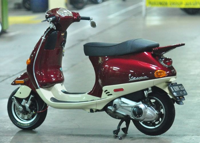 Edisi Terbatas! Vespa ET 4 Hadir dengan Tampilan Bikin Ngiler