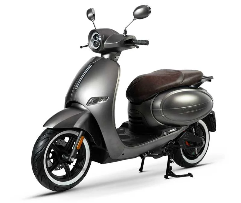 Vespa Listrik Elegan Dari Eropa LX06 Max Tempuh 100 Km