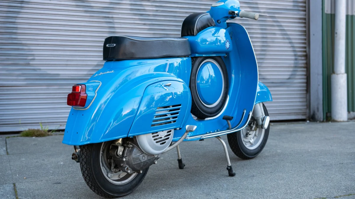 Sejumlah Keunggulan Skuter Legendaris Vespa Super Sprint 90