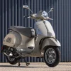 Vespa GTS 150 2023, Skuter Legendaris dengan Desain Memikat