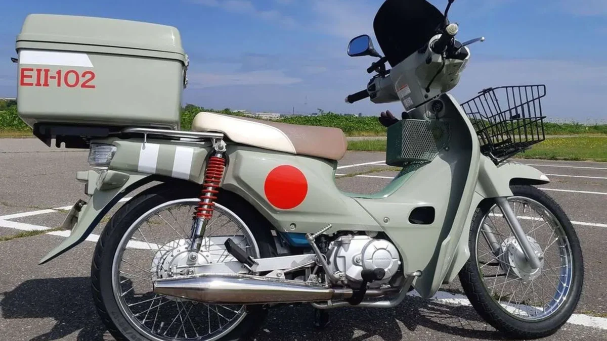 Honda Super Cub 110 Hadir dengan Tampilan Retro yang Mempesona