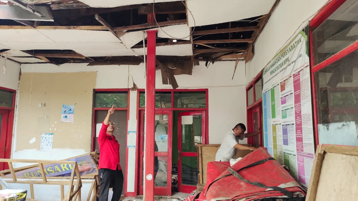 Setahun Pasca Gempa Kantor Kecamatan Warungkondang Belum Tersentuh Perbaikan.