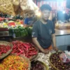 Foto : Andri Pedagang Cabai Di Pasar Cipans