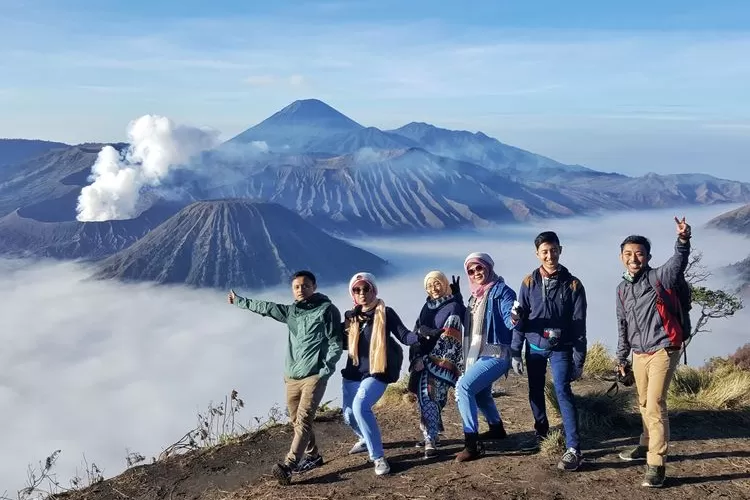 3 Wisata Terpopuler di Pulau Jawa, Ada Candi Borobudur